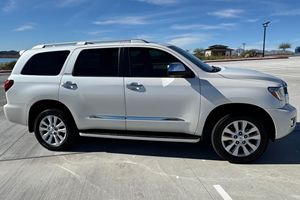 TOYOTA SEQUOIA PLATINUM 4X4 2018 USADO, VOLANTE A LA IZQUIERDA/DERECHA - Product Image 3