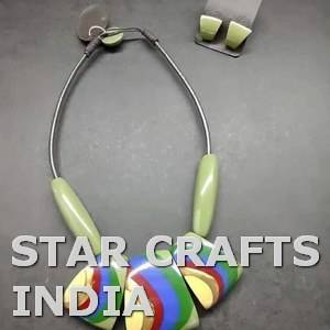 Pieza de collar de diseñador más popular de madera y resina, accesorios de joyería del exportador/fabricante indio STAR CRAFTS INDIA - Product Image 3