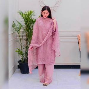 Conjunto de Kurta y Sharara con Volantes, Recién Lanzado en 2025, con Bordado Zari en Relieve, Material de Georgette Sintética para Fiestas - Product Image 3