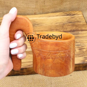Taza de madera torneada a mano ancha perfecta para barware de comedor sostenible y opciones de regalos rústicos de Tradebyd - Product Image 1
