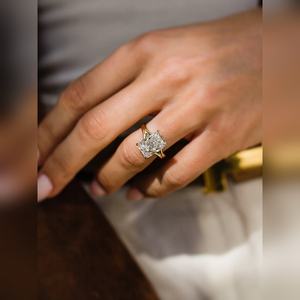 Anillo de Compromiso con Diamante Cultivado en Laboratorio, Corte Radiante, Oro de 10K, 14K, 18K, Platino, Plata, Engaste de Vástago Dividido, Proveedor de Joyería Nupcial - Product Image 4