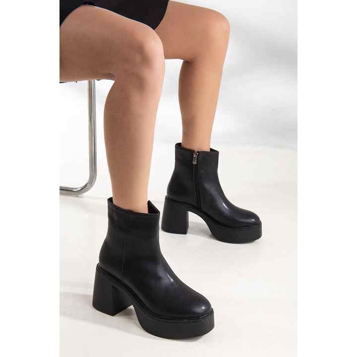 Women's Black 9cm Thick Heeled, Platform Sole, Zippered Stylish Sports Boots