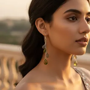 Boucles d'oreilles pendantes en argent 925 pour femmes, plaquées or vintage, avec péridot et labradorite, perle d'eau douce et diamant - Product Image 1