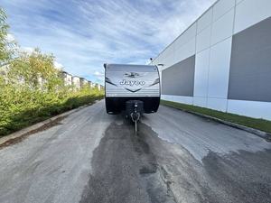 Nueva Caravana de Viaje para Acampar Jayco Jay F-l-i-g-h-t Slx 261BHS 2026, Fabricada en Aluminio Galvanizado para Aventuras al Aire Libre - Product Image 5