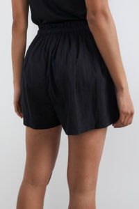 SRJ EXPORTS Elegante Short de Algodón Voile 100% para Mujer con Cintura Elástica, Bolsillos Laterales y Detalle de Borlas - Product Image 3