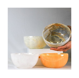 Bol de service en résine fabriqué à la main surface lisse brillante design artistique et élégant adapté à la table à manger ou au salon - Product Image 2