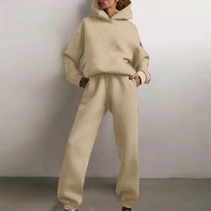 Ensemble de survêtement oversize personnalisé avec logo OEM pour femme, comprenant un sweat à capuche ample et un pantalon de jogging à cordon, en tissu éponge anti-boulochage, tenue décontractée deux pièces - Product Image 4