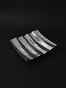 Plat de service décoratif de forme carrée aluminium argenté fini pour ustensiles de cuisine plats de service à la maison et à l'hôtel - Product Image 5