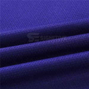 Ensemble d'uniformes de basket-ball professionnels avec une construction durable pour un jeu de niveau compétitif, uniforme de basket-ball personnalisé - Product Image 5