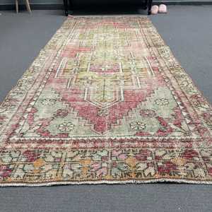 Tapis de 3,5 x 8,3 pieds, tapis turc vintage, tapis patchwork rouge - Product Image 1