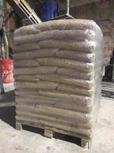 Achetez des granulés de bois 6-8mm en forme de bâton, haute densité (>500kg/m3) - 15kg demi-palette (32 sacs) dans le Cornwall chez Cornish Firewood - Product Image 5