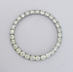 Piezas de reloj de lujo personalizadas Mantra Diamond Bisel de acero inoxidable con diamante de moissanita de fabricantes profesionales - Product Image 4