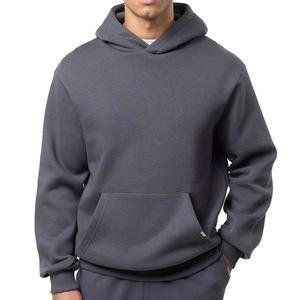 Pull classique à capuche pour homme avec poche kangourou Sweat-shirt confortable adapté aux tenues d'hiver d'automne et de printemps - Product Image 1