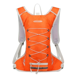 Mochila de Senderismo Suave de 12L, Unisex, de Nailon Impermeable, para Ciclismo y Deportes, con Cierre de Cremallera y Correa de Hombro Arqueada - Product Image 3