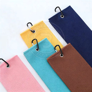 Toalla de golf de alto rendimiento que absorbe el agua, ideal para todo tipo de clima y práctica diaria. - Product Image 3