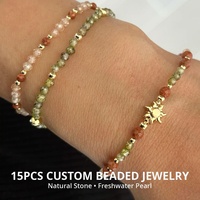 Ensemble de bracelets personnalisés minimalistes superposés style bohème avec pendentif soleil, perles à facettes, perles en argile polymère et pierres précieuses, idéal pour un cadeau