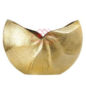 Florero de mesa Decoración de mesa de aluminio Centro de mesa de boda en acabado dorado antiguo - Product Image 4