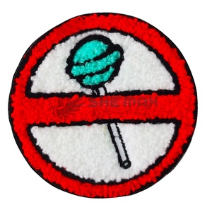 Último diseño Venta caliente insignias bordadas hechas a mano estilo personalizado profesional bordado parches de ropa al por mayor personalizado - Product Image 1