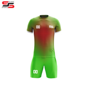 Uniformes personnalisables de football avec des conceptions et des couleurs de collection anglaise - Product Image 1