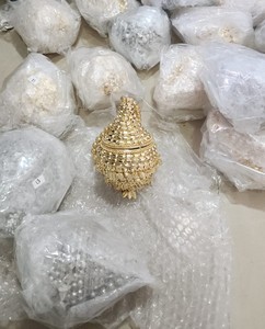 Bolso de Mano de Metal Hecho a Mano por Craftstages International, con Diseño de Corazón de Perlas, Forro de Satén, Cierre de Solapa, Multifuncional - Product Image 4