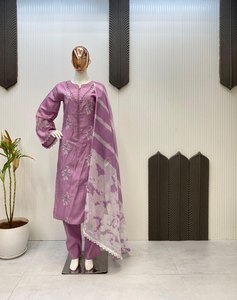 Traje Salwar de diseñador para mujer en telas de seda romana con Secuencia de bordado para fiestas de boda Nueva colección - Product Image 4