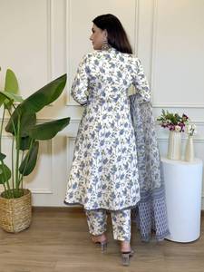 Venta al por mayor colección Slub Floral impreso Readymade ropa India pakistaní para ropa de fiesta informal catálogo completo disponible - Product Image 5