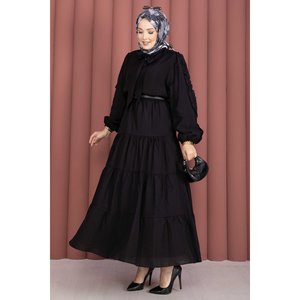 Ensemble deux pièces en mousseline noire : Haut court formel avec col à nœud et pantalon pour l'été - Product Image 1