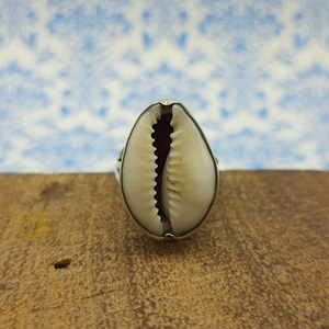 Cowrie Shell Bohemian Artisan Crafted Anillo de plata natural Beach Wear Jewlery 925 Anillos de concha auténticos de plata - Product Image 2