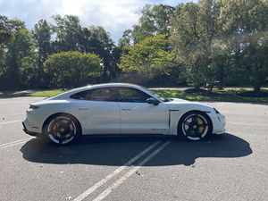 2020 para Taycan Turbo SUV 670 HP Dual Motor AWD Premium Performance Paquetes Dirección izquierda Sin modificar Venta de autos usados AE - Product Image 4