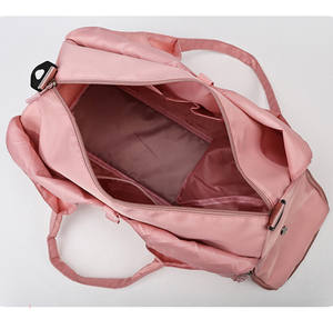 Bolsa de gimnasio de lona de viaje con logotipo personalizado unisex, patrón geométrico, entrenamiento deportivo, Fútbol para hombres y mujeres - Product Image 3