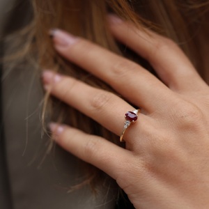 8x6mm Oval Cut Red CZ Engagement Ring | Three <b>Stone</b> Ring Women | Gold Band Bridal Wedding Promise Ring Anniversary Jewelry - Product Image 6