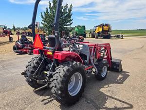Tractor Compacto MF 1529 4×4 de 29HP |   Motor Diésel |   Agricultura y Paisajismo - Product Image 6