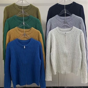 Cardigan court personnalisé pour femme, 52 % acrylique / 28 % nylon / 20 % polyester, manches courtes ou longues, fermeture éclair sur le devant, décontracté, coupe carrée - Product Image 1