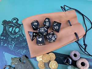 Ensemble de dés polyédriques en corne de luxe, 7 pièces, dés durables et élégants pour les jeux de société Dungeons, RPG, collectionneurs Tradebyd - Product Image 5