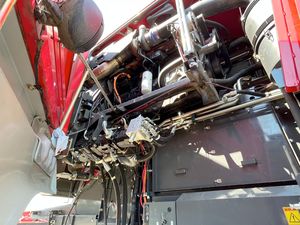 Kullanılan Massey Ferguson 9560 biçerdöver buğday pirinç fıstık patates için satılık ucuz tahıl ve mısır hasat - Product Image 6