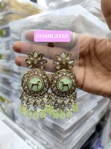 Pendientes Jhumki Indios en Oferta, Pendientes de Circonita Chapados en Oro Antiguo, Joyería para Mujer, Pendientes de Perlas, Joyería para Mujer - Product Image 2