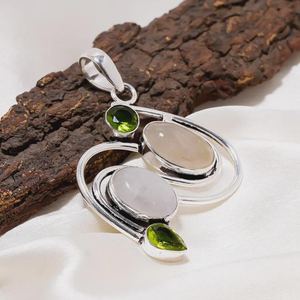 Collar con Colgante de Cuarzo Rosa, Piedra Lunar y Peridoto, Plata de Ley 925, Joyería Hecha a Mano, Regalo para Mujer - Product Image 2