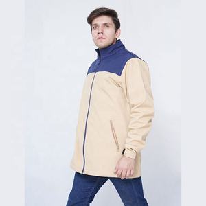 Veste softshell personnalisée avec logo High Street Style col montant sweat à capuche imperméable pour la randonnée en plein air caractéristiques réfléchissantes - Product Image 3