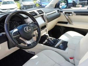 Lexus GX 460 Usado 2023 en Venta, Asientos de Cuero, Cámara Trasera, Emisión Euro III, 8L - Product Image 2