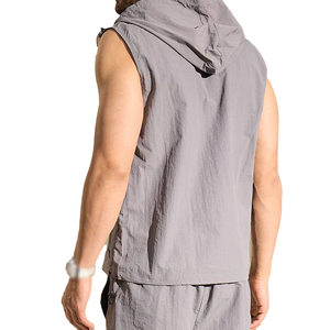 Conjunto de Chaleco Cortavientos Informal con Capucha y Cremallera, Impresionante Chaleco Cortavientos Ligero para Hombre, Fabricante en Pakistán - Product Image 2