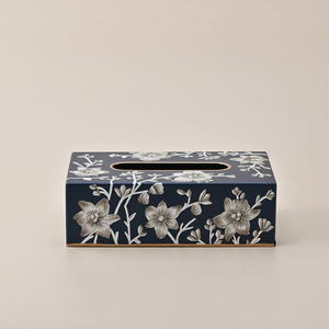 Boîte à mouchoirs décorative en métal rustique peinte à la main, pour la maison, la cuisine, la salle à manger, l'accent de la maison, charme campagnard, étiquetage privé - Product Image 1