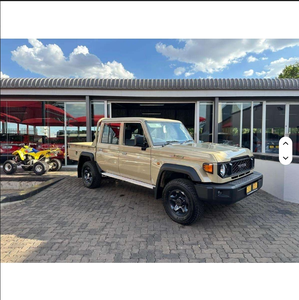 Toyota Land Cruiser 79 Doble Cabina Usada con Título Limpio - Product Image 6