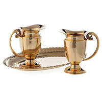Ensemble de cruches et de plateau en laiton plaqué or gravé, élégants récipients d'église pour l'eau, usage liturgique de la messe, accessoire d'autel religieux