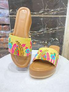 Sandalias de trabajo con cuentas e hilo étnico para mujer hechas a mano, Sandalias planas estilo bohemio para ropa informal y de FIESTA DE LA India - Product Image 6