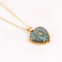 Labradorite naturelle pierre précieuse sculpture pendentif collier fait à la main griffe concepteur réglable lunette coeur collier