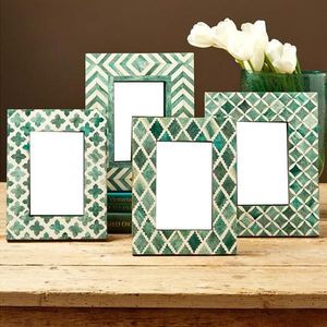 Cadre photo en incrustation d'os avec motif unique en bois d'acacia et de mangue naturel - Product Image 3