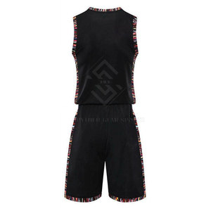 Uniformes de Baloncesto Personalizados para Hombre con MOQ Bajo, Transpirables, con el Último Diseño, Impresión de Logotipo Personalizado, Tela 100% Poliéster - Product Image 2