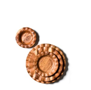 Juego de bandeja para servir con borde ondulado redondo de madera de acacia sólida hecha a mano, juego de platos ecológicos de textura rústica para uso doméstico y en la cocina - Product Image 1