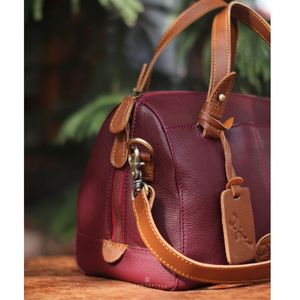 Sac à main artisanal pour femme en cuir véritable de qualité supérieure avec double poignée Design durable et élégant fait à la main d'Indonésie - Product Image 2