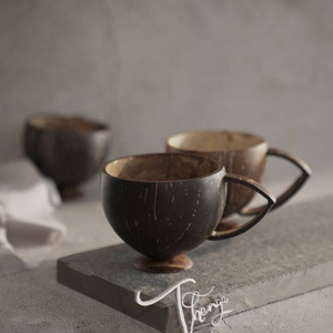 Tazas de batidos naturales de cáscaras de coco taza de cáscara de coco biodegradable con soporte exportado de Vietnam - Product Image 3